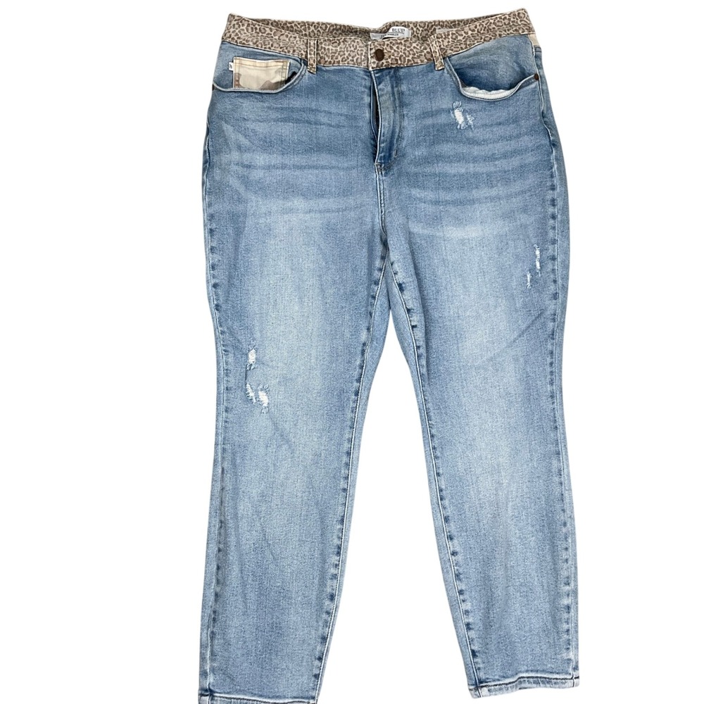 Judy Blue Jeans Women 20W Light Blue Slim Fit Leopard Distressed‎ Boho Rock Edgy